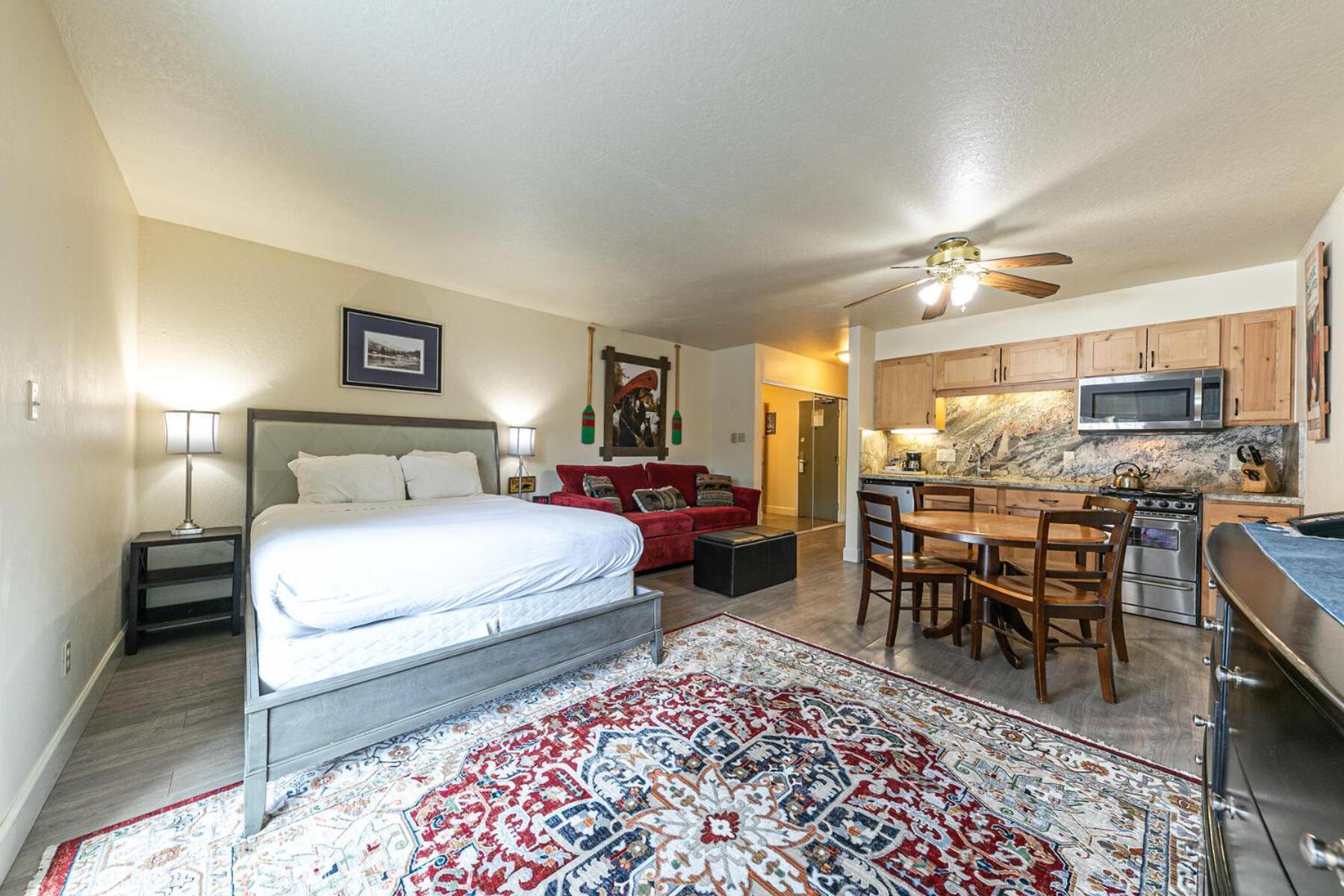 Charming Queen Studio Deluxe W/Balcony #233 At Donner Lake Village Truckee Eksteriør billede
