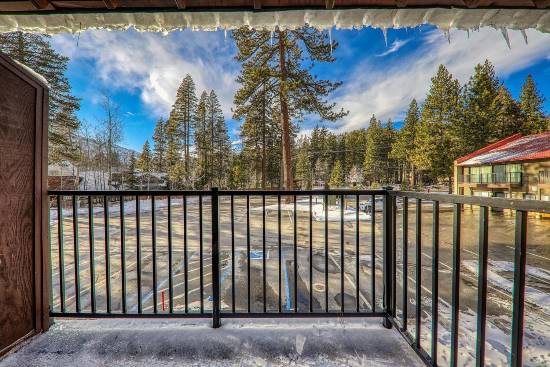 Charming Queen Studio Deluxe W/Balcony #233 At Donner Lake Village Truckee Eksteriør billede